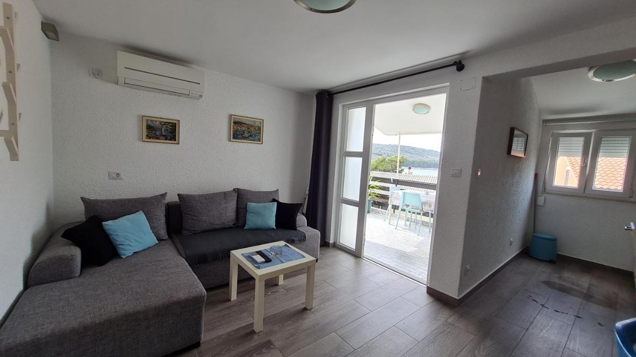 Apartment Dado
